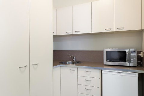 Redcliffe Motor Inn - Whitsundays Accommodation 1