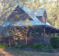 Redgum Hill Country Retreat - Whitsundays Accommodation