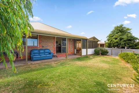 Reef & Vines Port Noarlunga - Whitsundays Accommodation 2