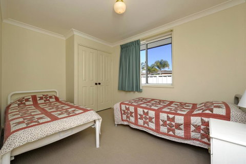 Reef Close, 1/2 - Whitsundays Accommodation 2