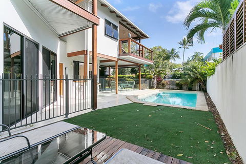 Reeflections Holiday Villas - Whitsundays Accommodation 0