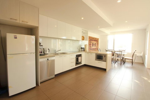 Rejuvenate San Remo - WiFi, Linen, Beach 200m, Family Friendly - Whitsundays Accommodation 3