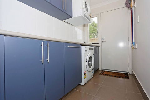 Relax At Falcon By The Bay - Whitsundays Accommodation 2