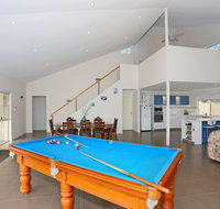Relax at Falcon By The Bay - Whitsundays Accommodation