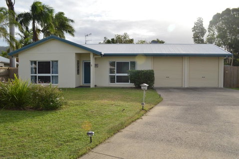 Relax@Lorikeet - Whitsundays Accommodation 1