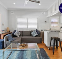 Relaxed Clovelly Beach Home - Parking - Cloey6 - Whitsundays Accommodation