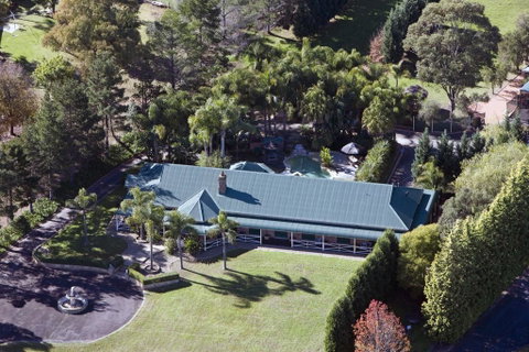 Relaxin - Whitsundays Accommodation 0