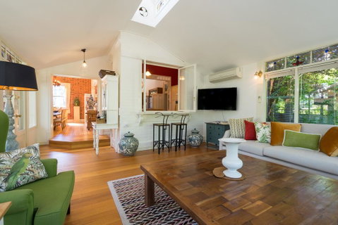 Rent Your Own Historic Hotel For Holidays & Events - Whitsundays Accommodation 2