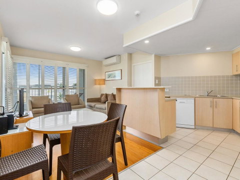 RESORT ON THE BEACH 7225 Dual Room - Whitsundays Accommodation 0