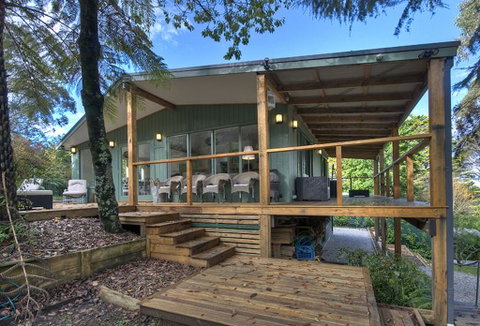 Ribbon Gum Lodge - Whitsundays Accommodation 0