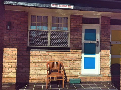 Richmond Inn Hotel Motel - Whitsundays Accommodation 2