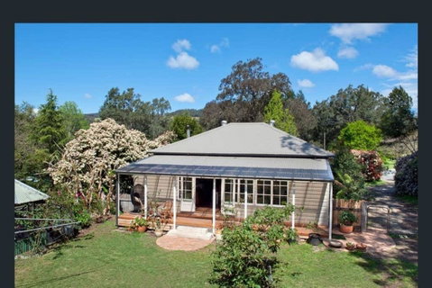 River Cottage - Boutique Accommodation - Whitsundays Accommodation 0