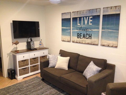 Riverina Beach Villa - Whitsundays Accommodation 0