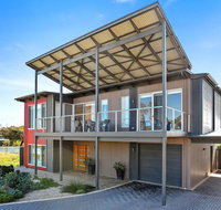 RiverSea Goolwa Beachhouse - WiFi - Pet-Friendly - Whitsundays Accommodation