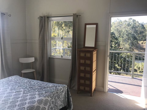 Riverview Cottage - Whitsundays Accommodation 3