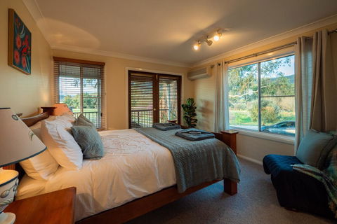 Riverview Farm & Guesthouse - Whitsundays Accommodation 2