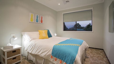 ROANJOKA - DROMANA.... - Whitsundays Accommodation 2