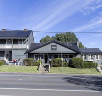 Robertson Public House and Kitchen - Whitsundays Accommodation