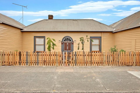 Robinson Cottage - Whitsundays Accommodation 0