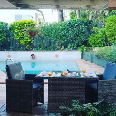 Robyn's Nest - Hosted, Bed And Breakfast - Whitsundays Accommodation 3