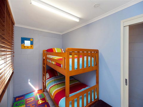 Roderick Street 52, Moffat Beach - Whitsundays Accommodation 3