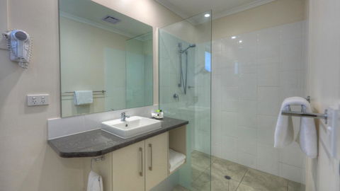 Roma Central Motel - Whitsundays Accommodation 1