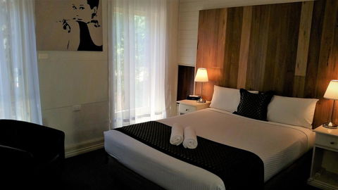 Rose City Motor Inn - Whitsundays Accommodation 0