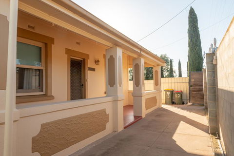Rosebank Cottage Tailem Bend - Whitsundays Accommodation 3