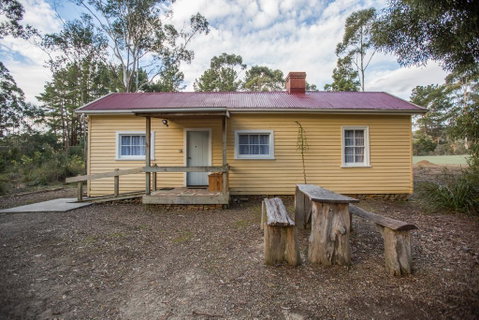 Rosedale Homestead Taranna Cottages - Whitsundays Accommodation 0