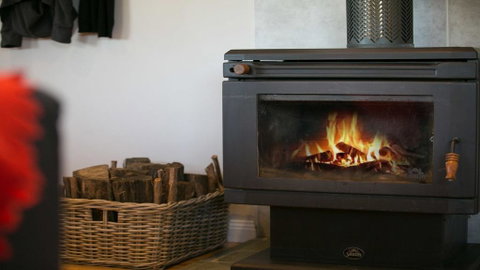 Rosella House Robertson - A Tranquil Highlands Escape - Whitsundays Accommodation 3