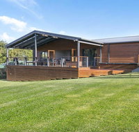 Rosella House Robertson - a tranquil Highlands escape - Whitsundays Accommodation