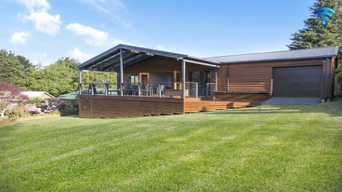 Rosella House Robertson - A Tranquil Highlands Escape - Whitsundays Accommodation 0
