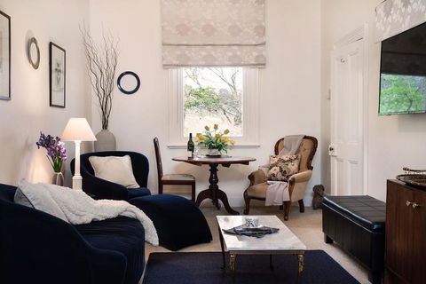 Roses Of Daylesford - Garden View - Whitsundays Accommodation 0