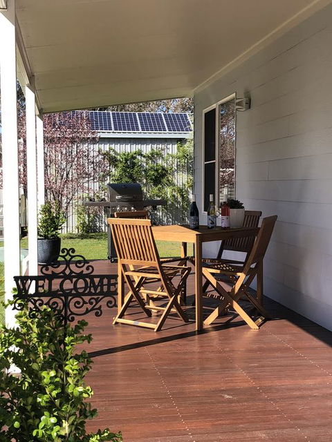 Rosewood Cottage - Whitsundays Accommodation 1