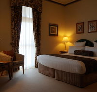 Royal Exchange Hotel - Whitsundays Accommodation