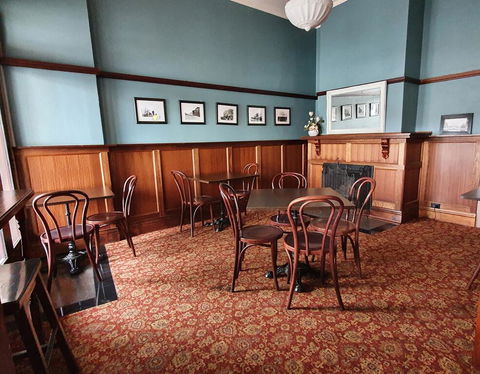 Royal Hotel - Whitsundays Accommodation 1