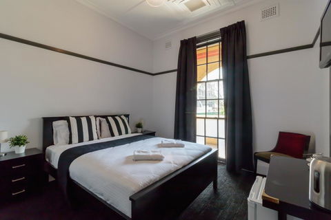Royal Hotel Ryde - Whitsundays Accommodation 0
