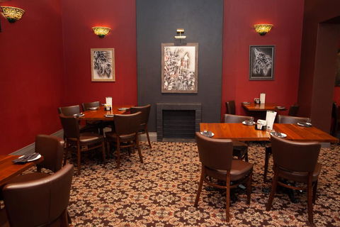 Royal Hotel Singleton - Whitsundays Accommodation 2