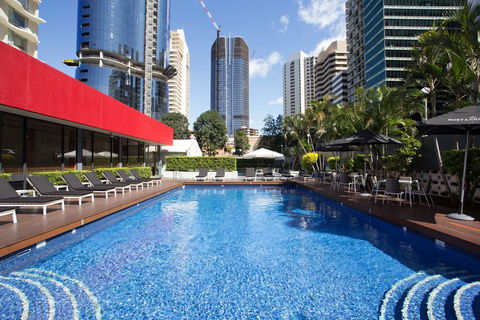 Royal On The Park - Whitsundays Accommodation 0