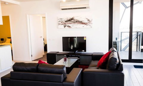 Royal Stays Apartments Melbourne - Docklands - Whitsundays Accommodation 1