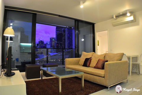 Royal Stays Apartments Melbourne - Docklands - Whitsundays Accommodation 3