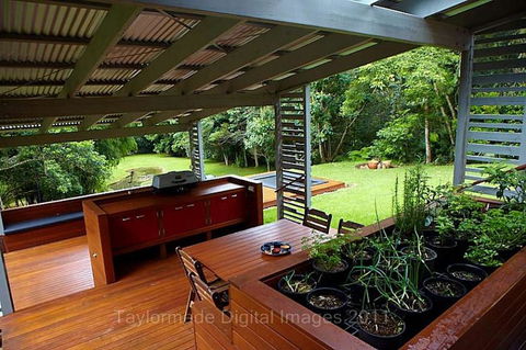 Runawaytomaleny - Whitsundays Accommodation 0