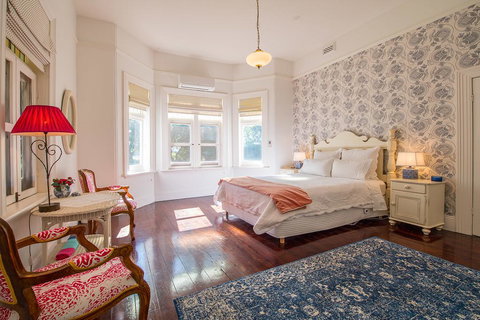 Russley Rural Retreat - Whitsundays Accommodation 1