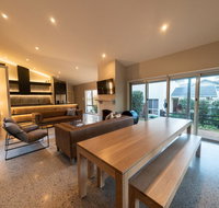 RUST - Whitsundays Accommodation