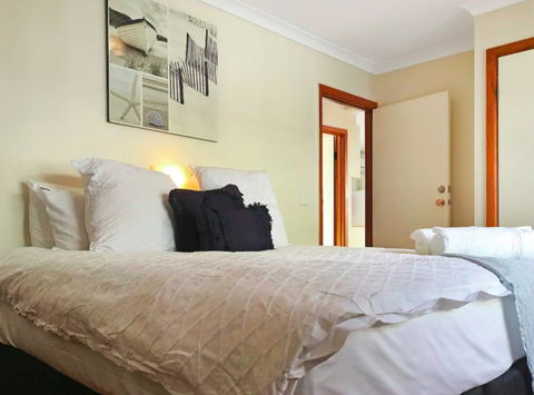 Rye 3 Great Location, Shops, Beach, FREE Wine, Wifi And Netflix - Whitsundays Accommodation 0