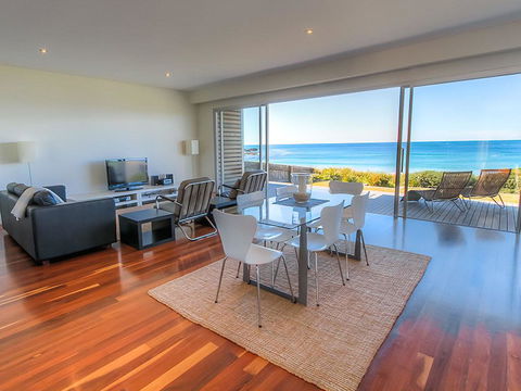 SALT - Whitsundays Accommodation 0