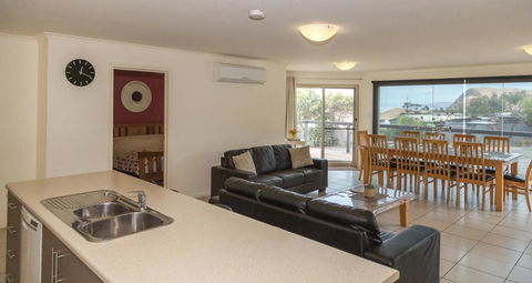 SALT - 37 Oceanview Drive - Whitsundays Accommodation 3