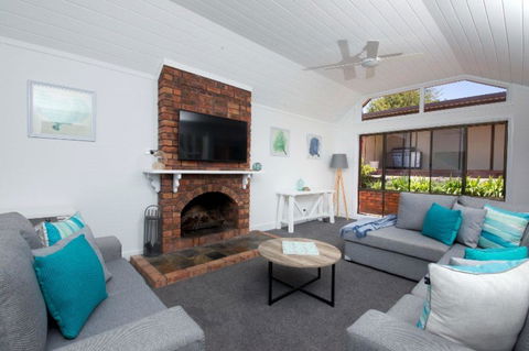 SAND DUNES - Whitsundays Accommodation 2