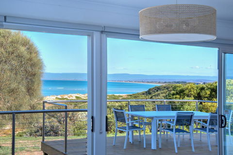 Sandbar Beach House - Whitsundays Accommodation 0