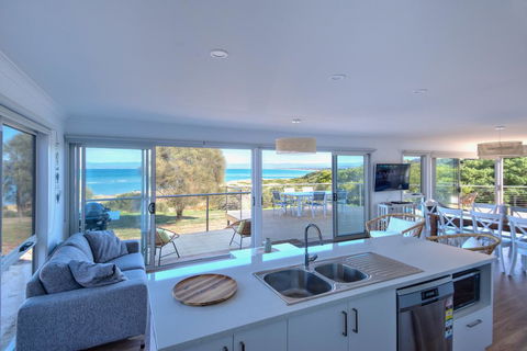 Sandbar Beach House - Whitsundays Accommodation 1
